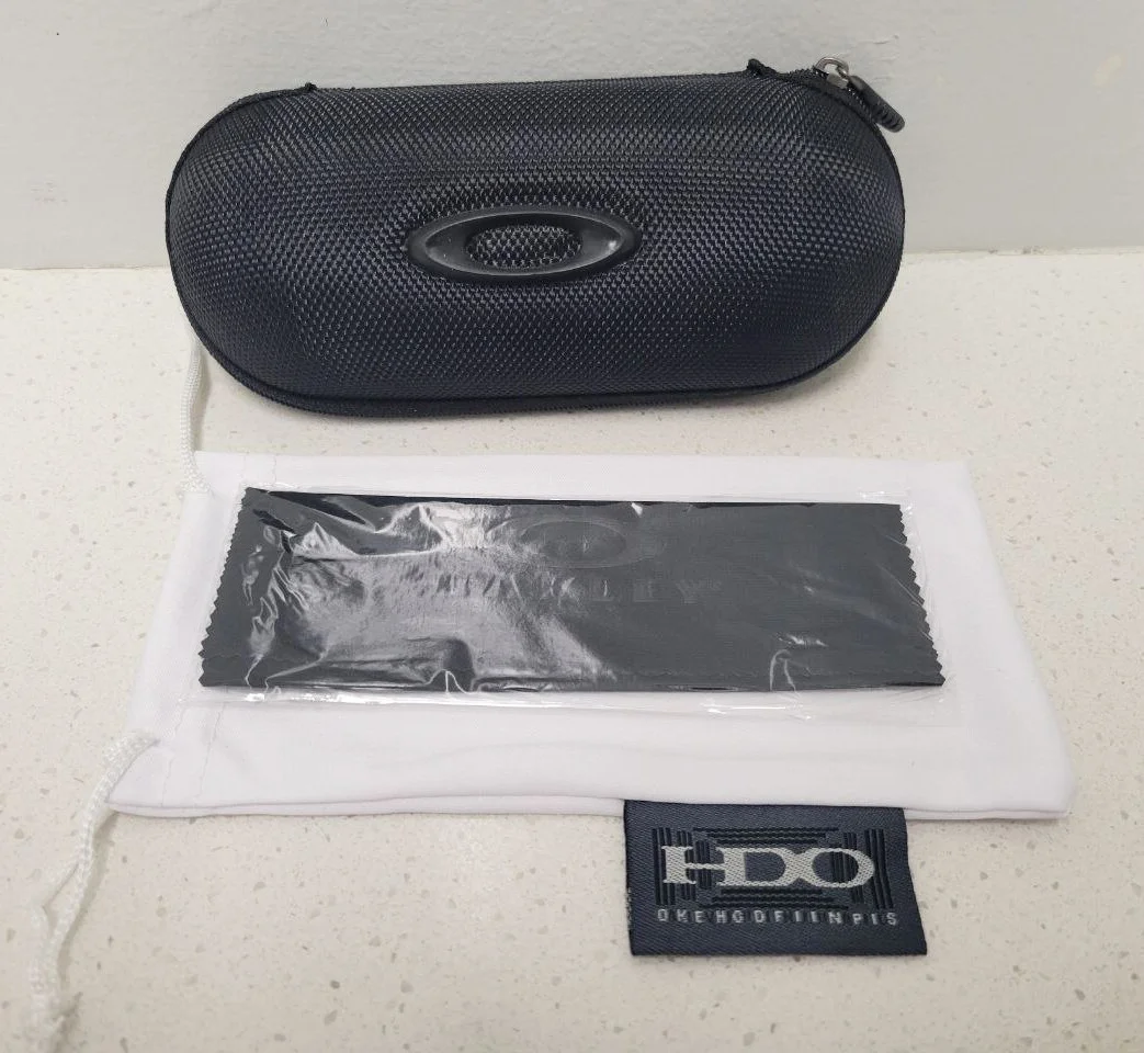 Oakley Case Sunglasses Case Eyeglasses Zipper Case cleaning cloth box bag